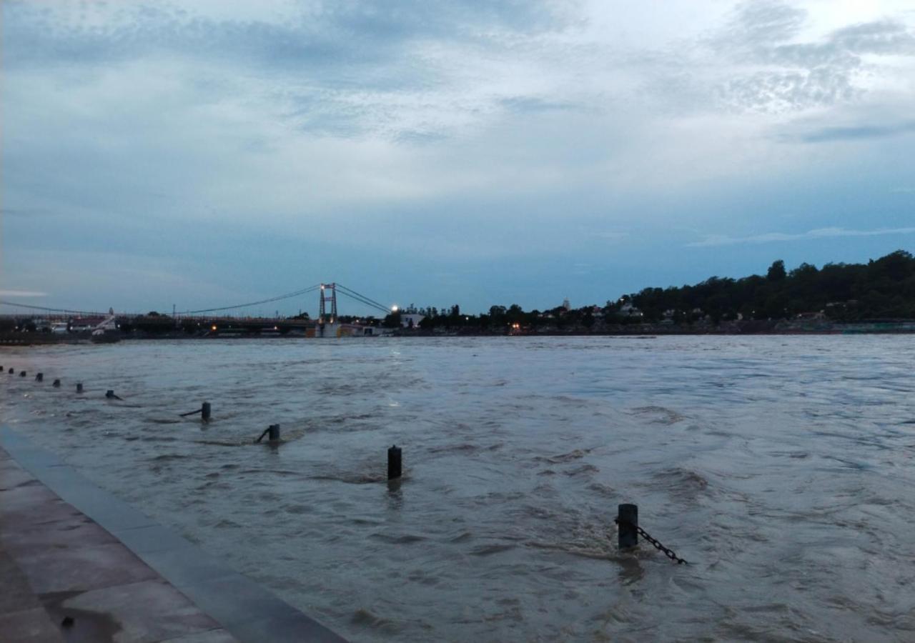 Готель Vedic Dham Ganga Рішикеш Екстер'єр фото