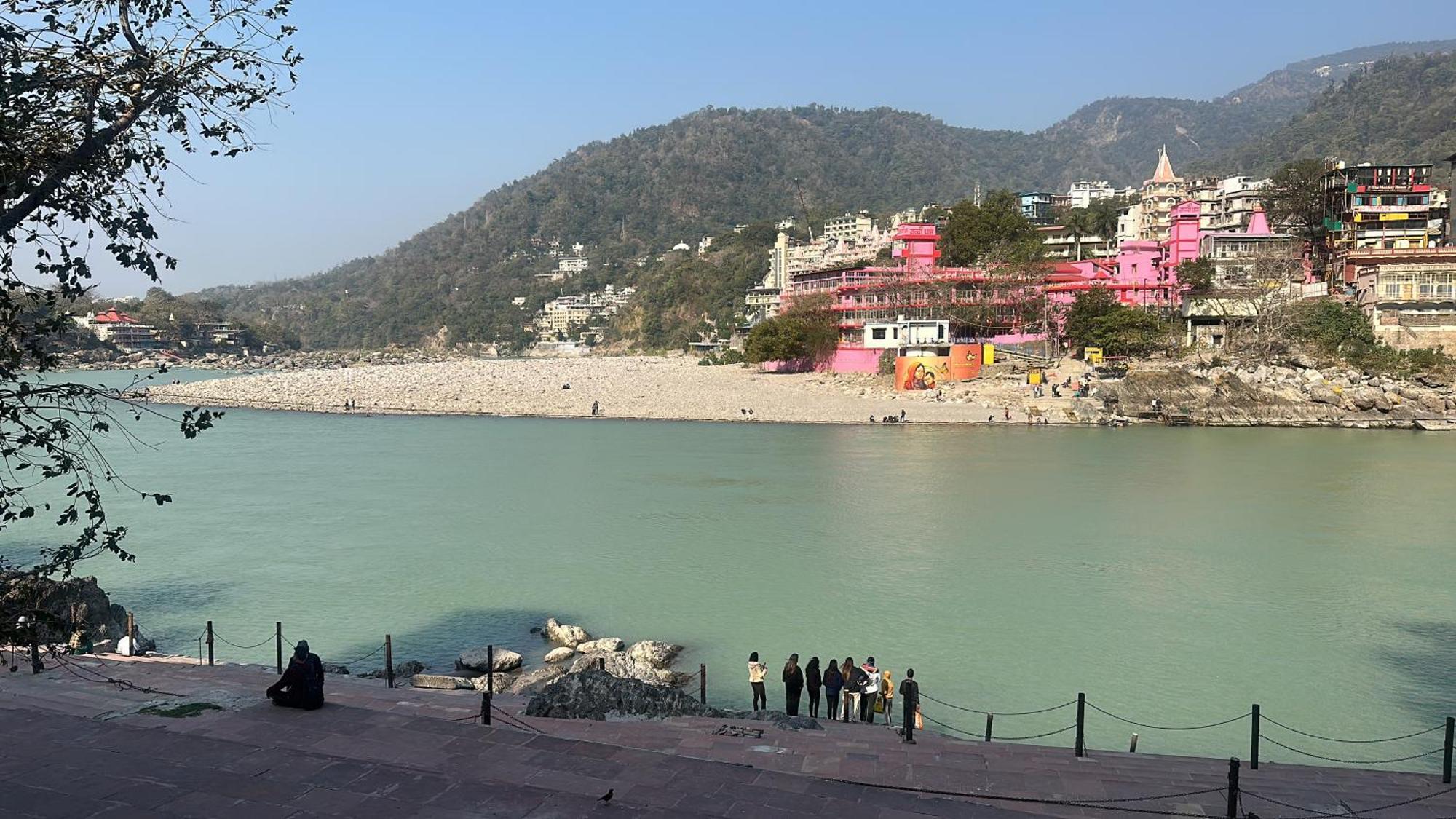 Готель Vedic Dham Ganga Рішикеш Екстер'єр фото